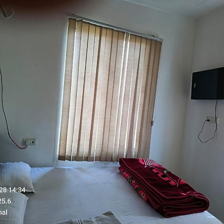 Hotel Vishal Buxar ภายนอก รูปภาพ