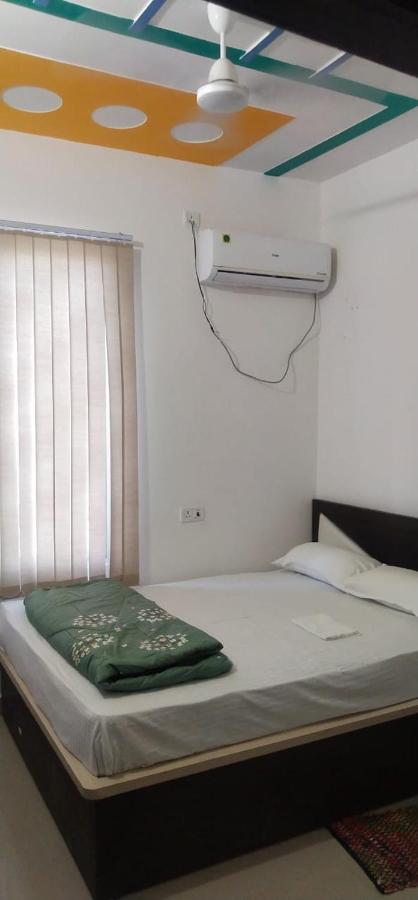 Hotel Vishal Buxar ภายนอก รูปภาพ