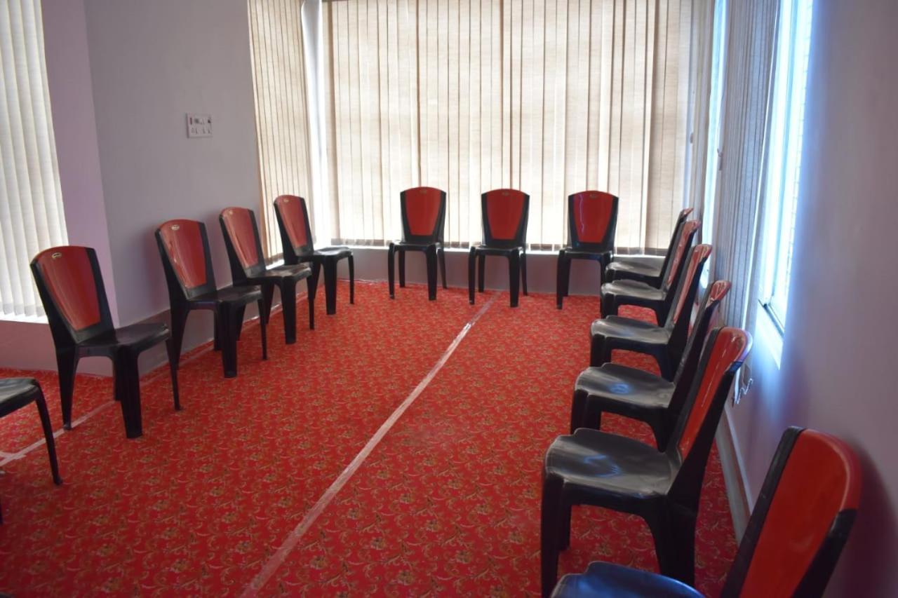 Hotel Vishal Buxar ภายนอก รูปภาพ